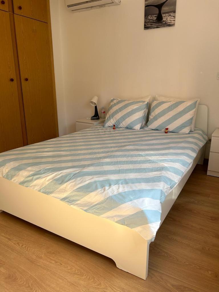 Cuevas Bajas Apartment Madrid Bagian luar foto
